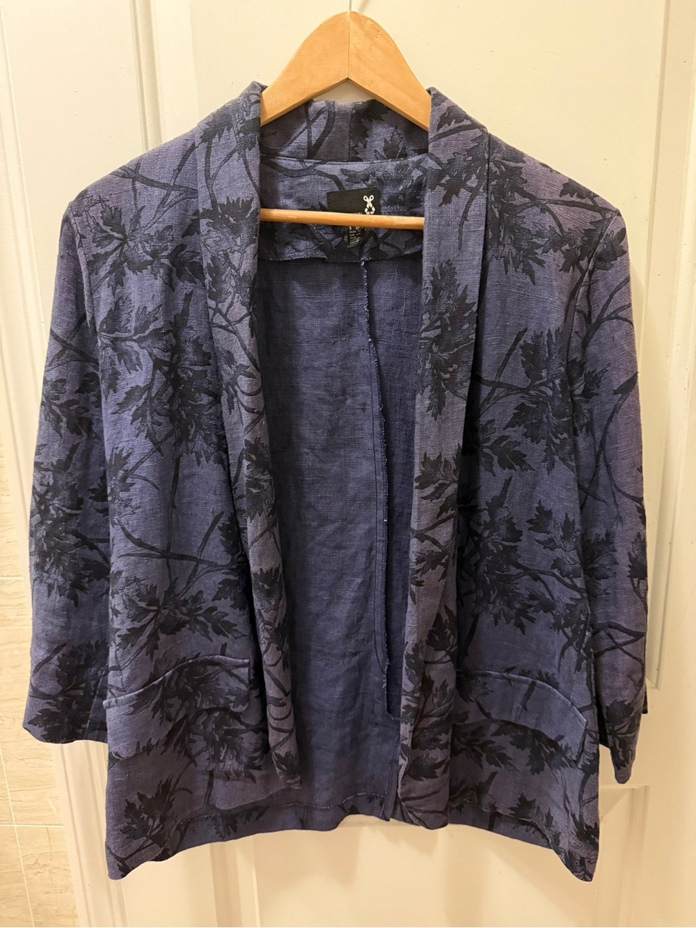 Urban Outfitters Leaves and Vine Print Blazer Jacket